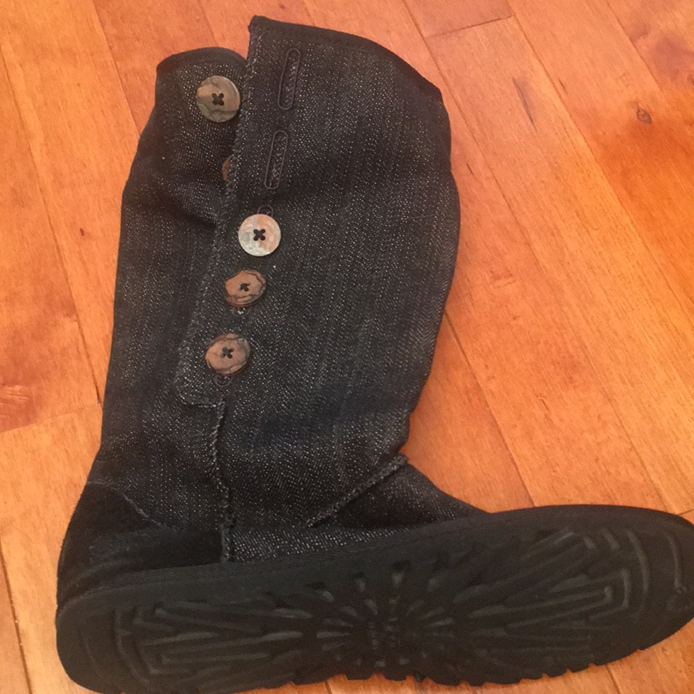 Ugg denim logo boots !